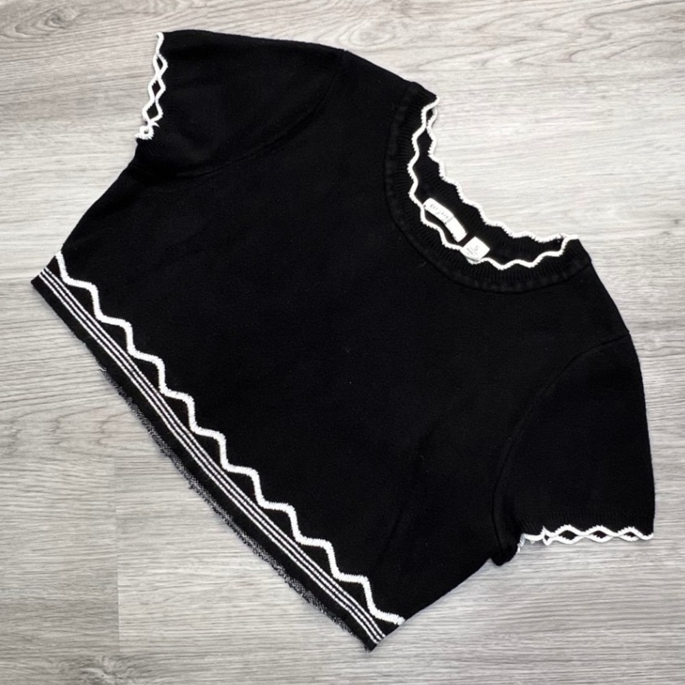C Est.‎ 1946 Black White Scallop Trim Cropped Knit Sweater Top Size S